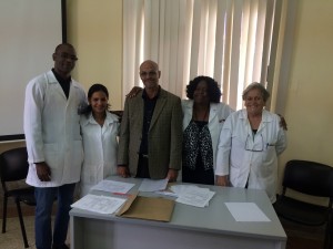 DRA. MARYERI CON TRIBUNAL